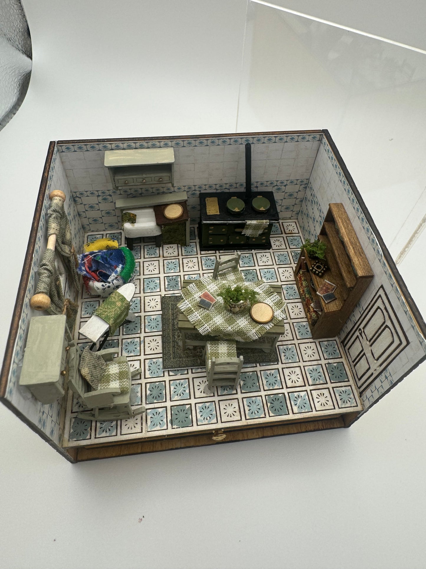 1/48th Room Box - Kitchen