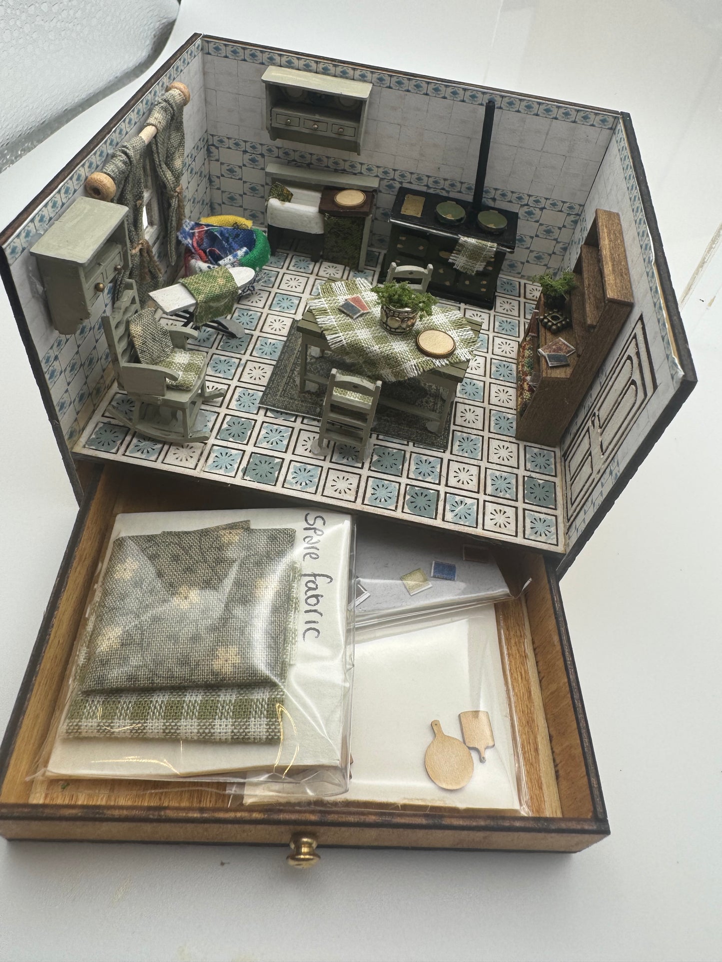 1/48th Room Box - Kitchen