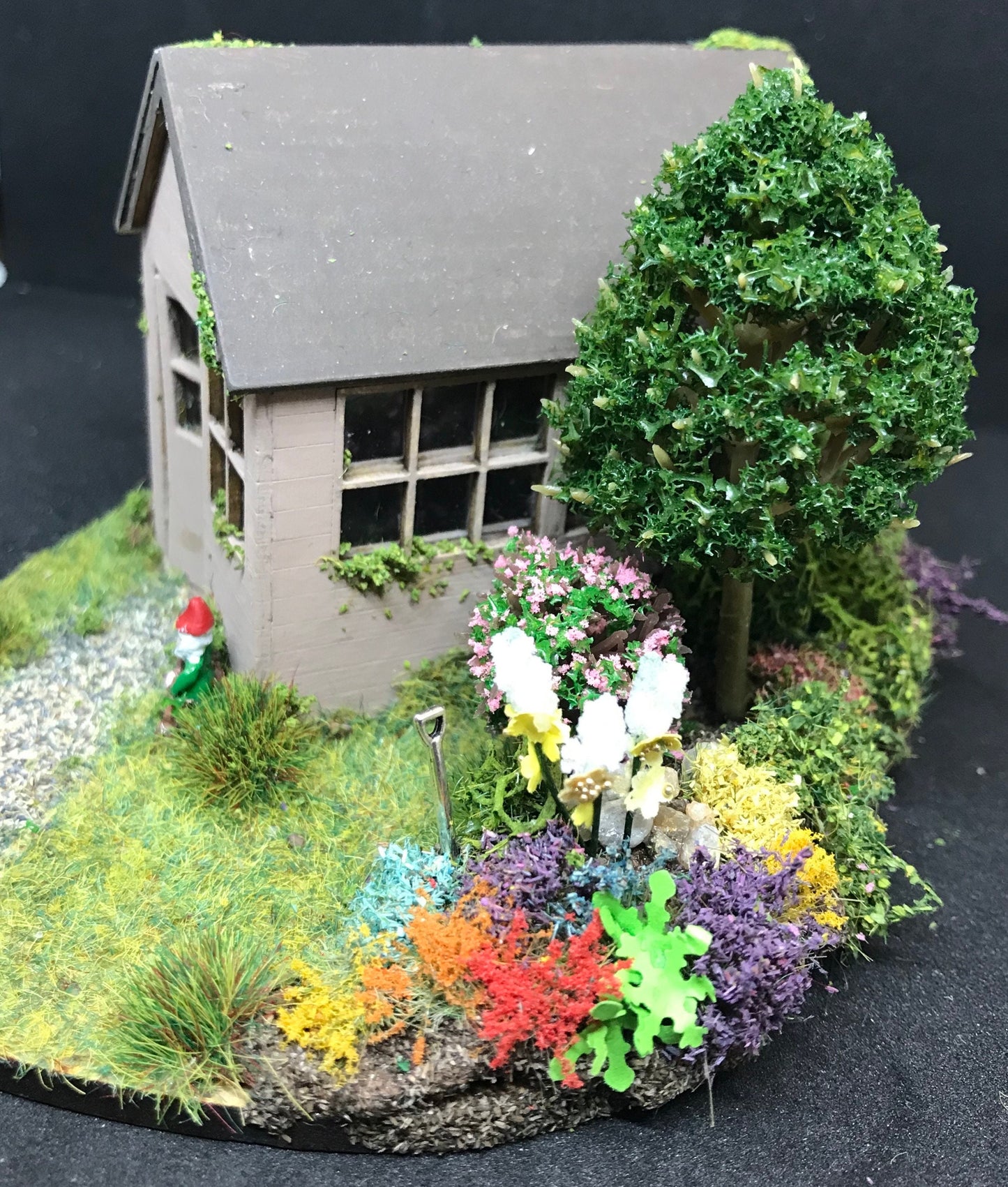 Dolls House Miniatures ( 1/48th - 1:48th - 1/4" - Quarter Inch Scale ) Hand Made Shed Garden Scene ”