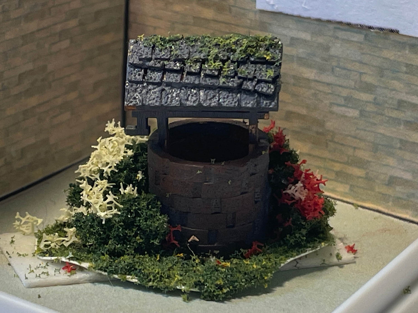 Dolls House Miniatures 1/144th / 1:144 / Micro / Dutch Scale Wishing Well