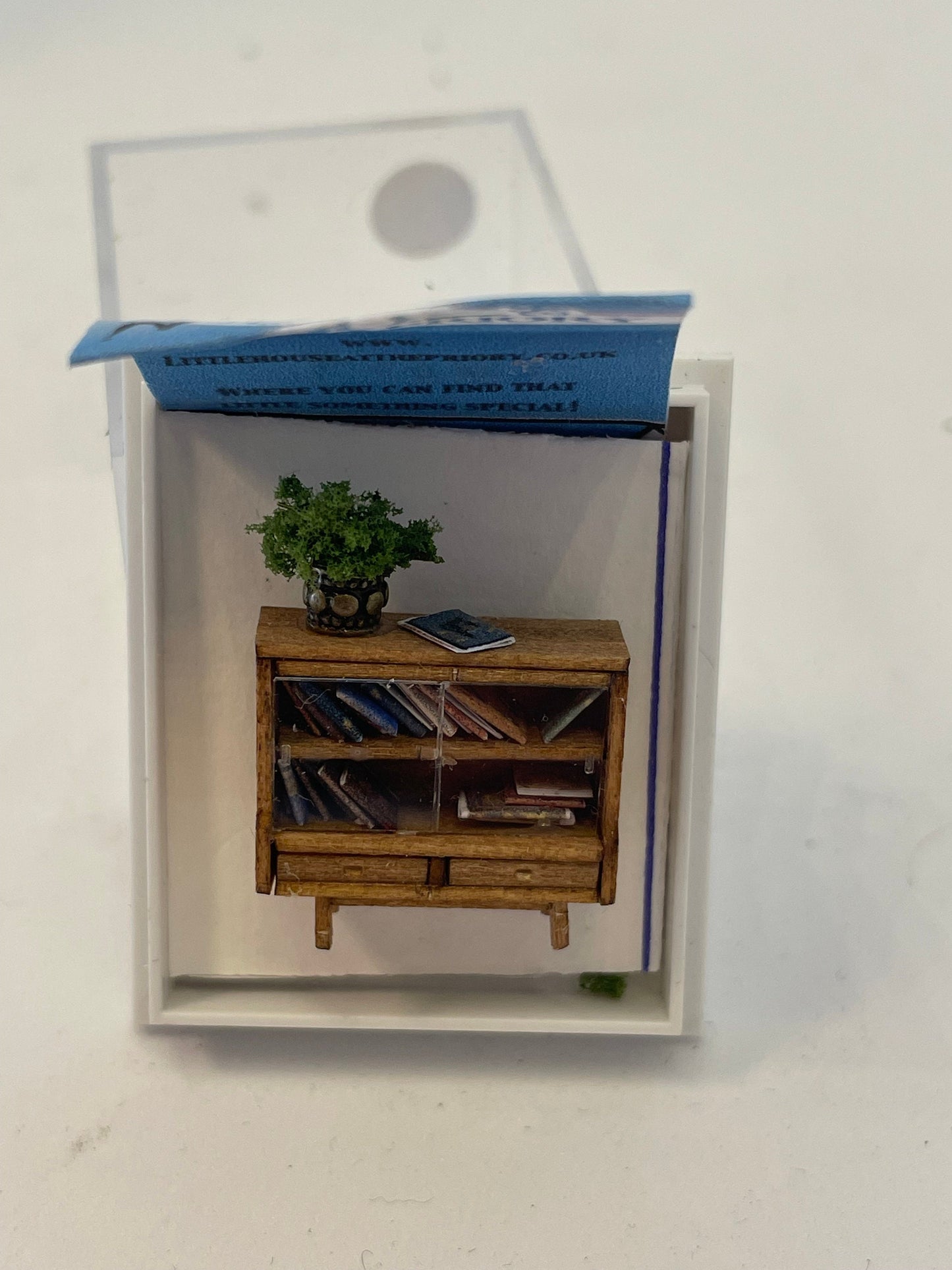 Dolls House Dressed 1/48th retro cabinet