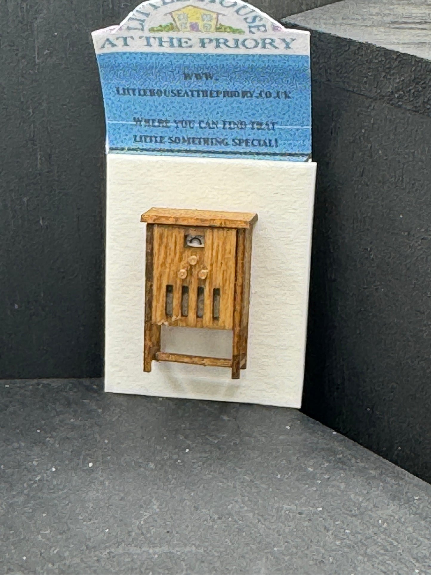 Dolls House 1/48th Vintage Console Radio