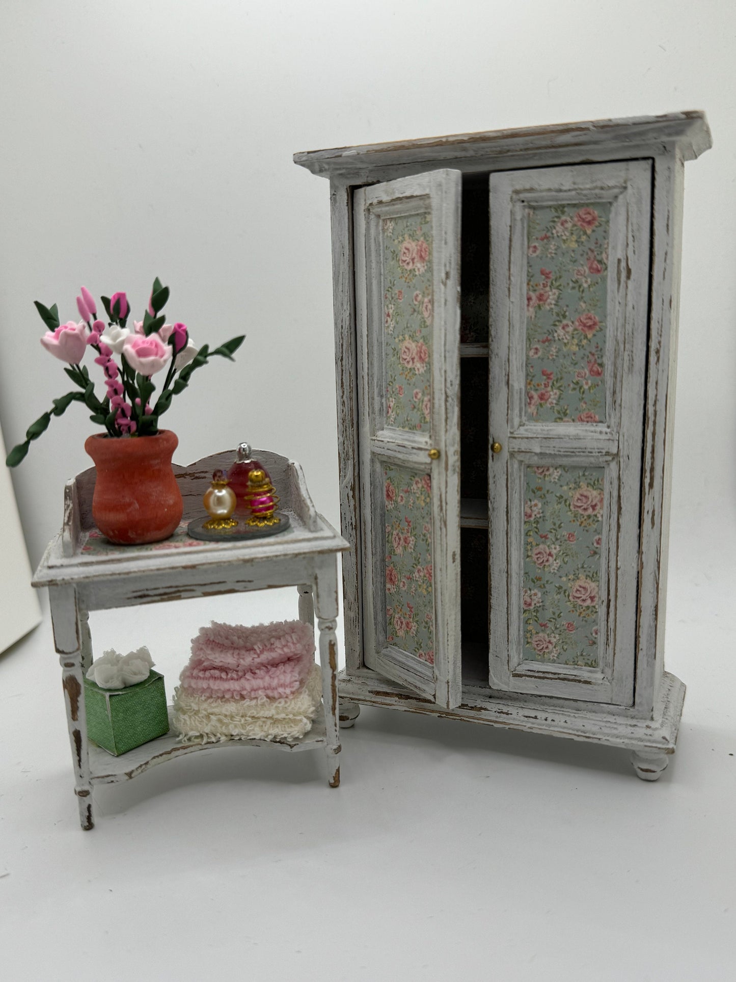 Dolls House Miniatures - 1/12th / 1:12 / inch scale. Shabby Chic Bedroom Furniture ( wardrobe / washstand option )
