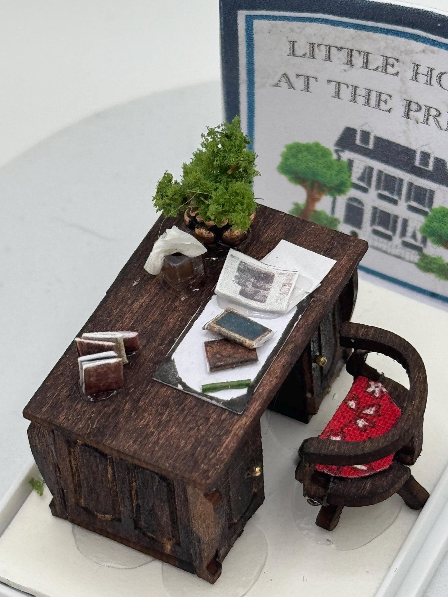 Dolls House 1/48th / 1:48 / Quarter Scale Desk and Chair