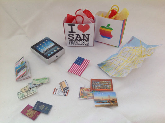 Dolls House Miniatures - 1/12th World Series travellers set - New York, San francisco, Toronto, Scotland