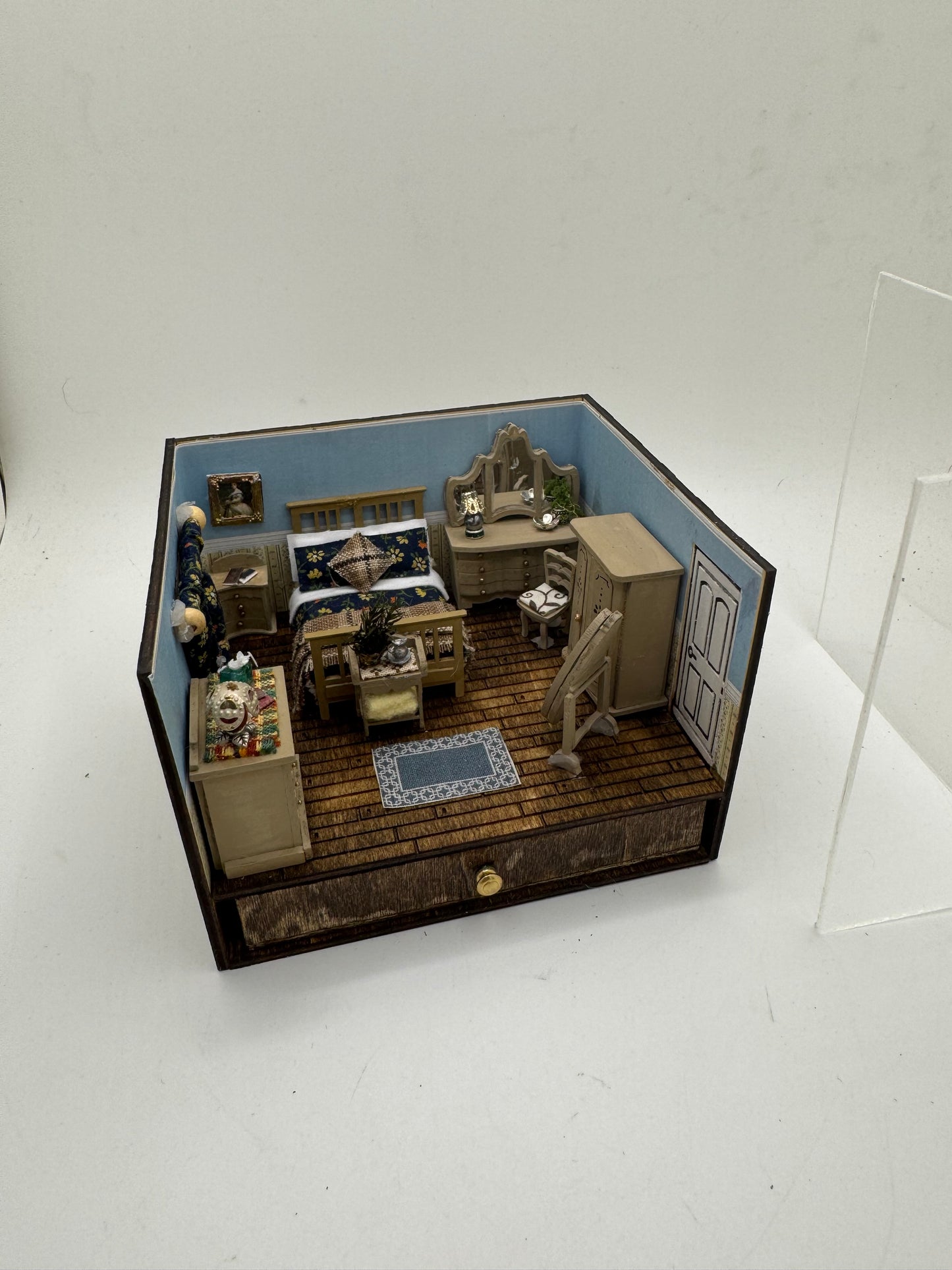 1/48th Room Box - Double Bedroom
