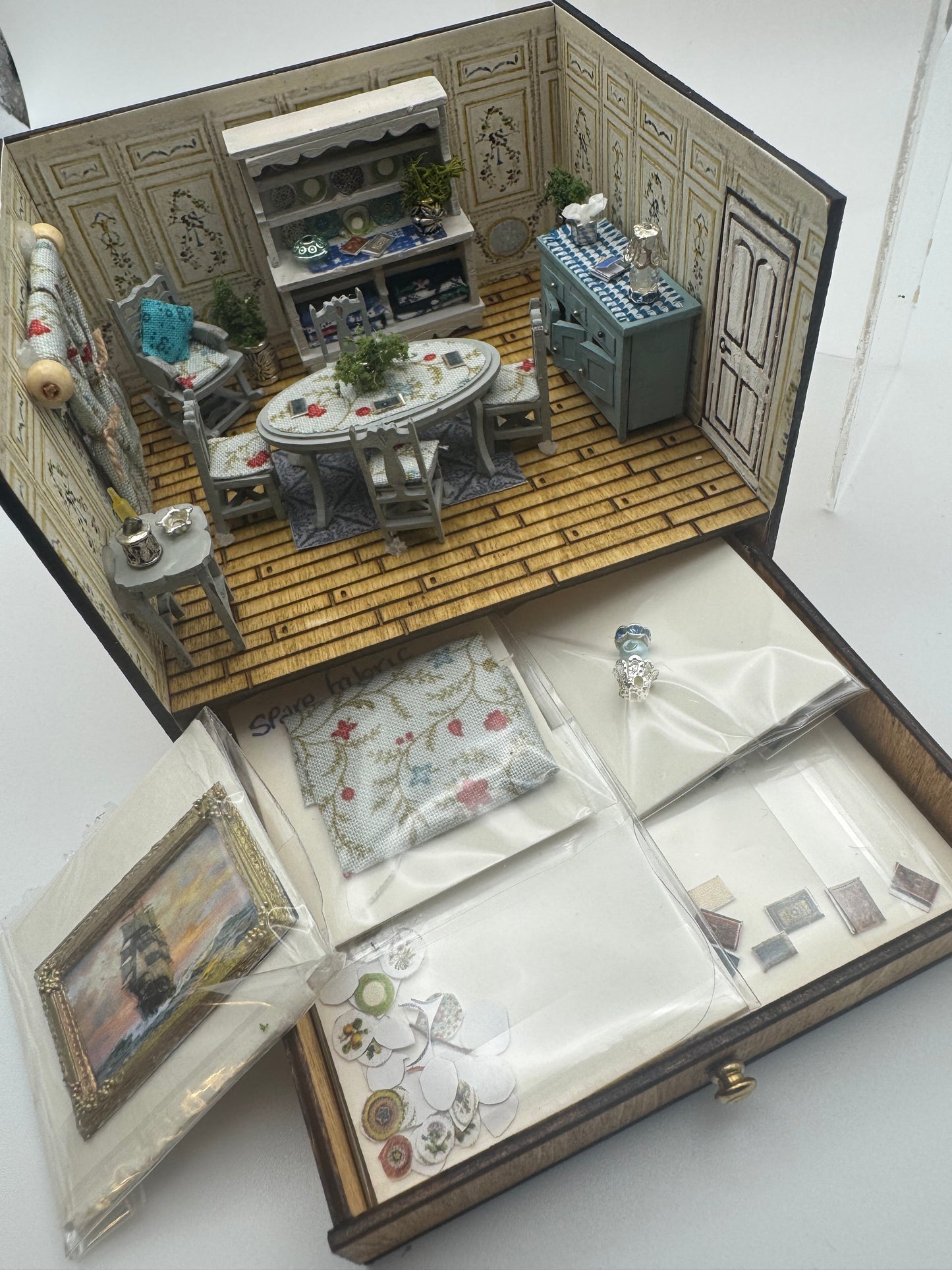 1/48th Room Box - Dining Room