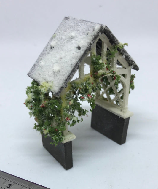 Dolls House Miniatures ( 1/48th - 1:48th - 1/4&quot; - Quarter Inch Scale )Luxury Dressed  Winter Porchway
