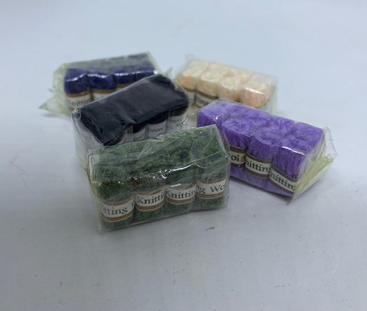 DOLLS HOUSE MINIATURES -  Pack of Wool x1