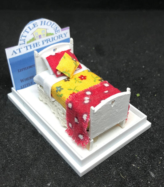 Dolls House Miniatures ( 1/48th - 1:48th - 1/4&quot; - Quarter Inch )  - Hand Made  - Single Bed - JESSICA