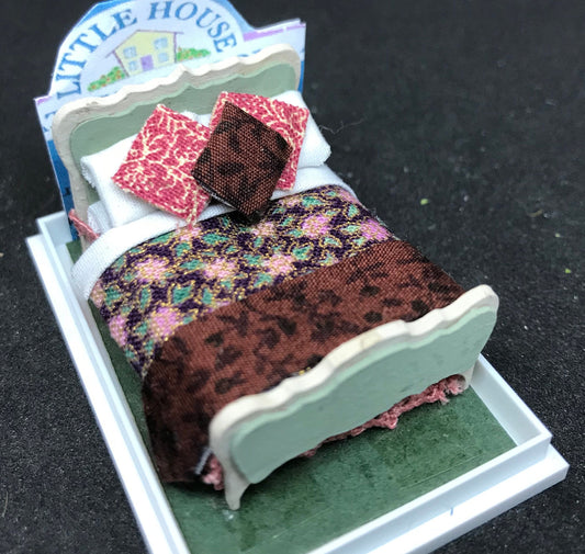 Dolls House Miniatures ( 1/48th - 1:48 - 1/4&quot; - Quarter Inch Scale )  - Hand Made Double Bed  - CONSTANCE