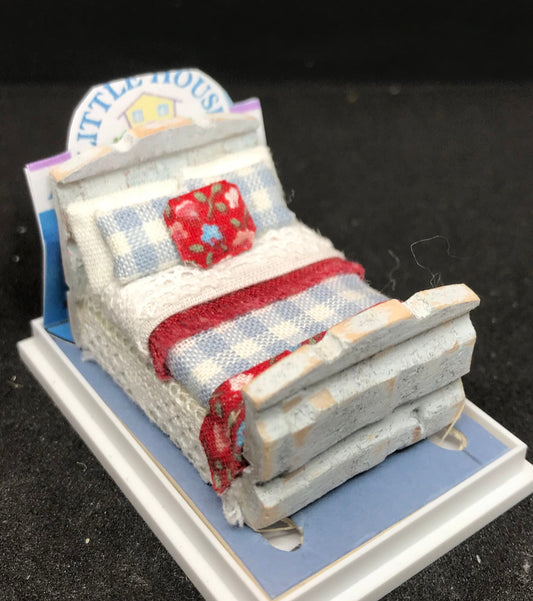 Dolls House Miniatures ( 1/48th - 1:48 - 1/4&quot; - Quarter Inch Scale )  - Hand Made Double Bed  - PEGGY