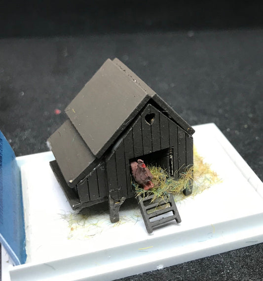Dolls House Miniatures ( 1/48th - 1:48th - 1/4&quot; - Quarter Inch Scale )Luxury Dressed   Chicken Coop -