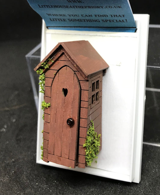 Dolls House Miniatures ( 1/48th - 1:48th - 1/4&quot; - Quarter Inch Scale ) Luxury Dressed   Potting Shed