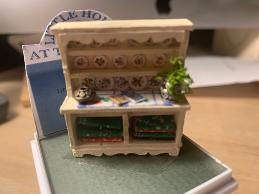 Dolls House Miniatures - Hand Painted Pretty 1/48th (1/4inch) quarter scale - Kitchen Dresser / Hutch  -