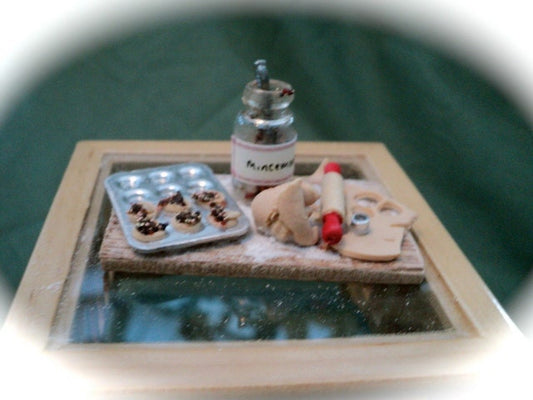 DOLLS HOUSE MINIATURES  - 1/12th Making Mince pies Set