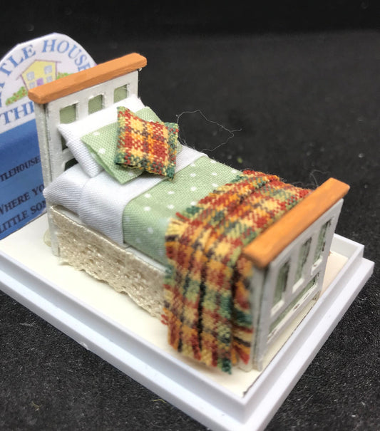 Dolls House Miniatures ( 1/48th - 1:48 - 1/4&quot; - Quarter Inch Scale )  - Hand Made    - Single Bed - HELENA -