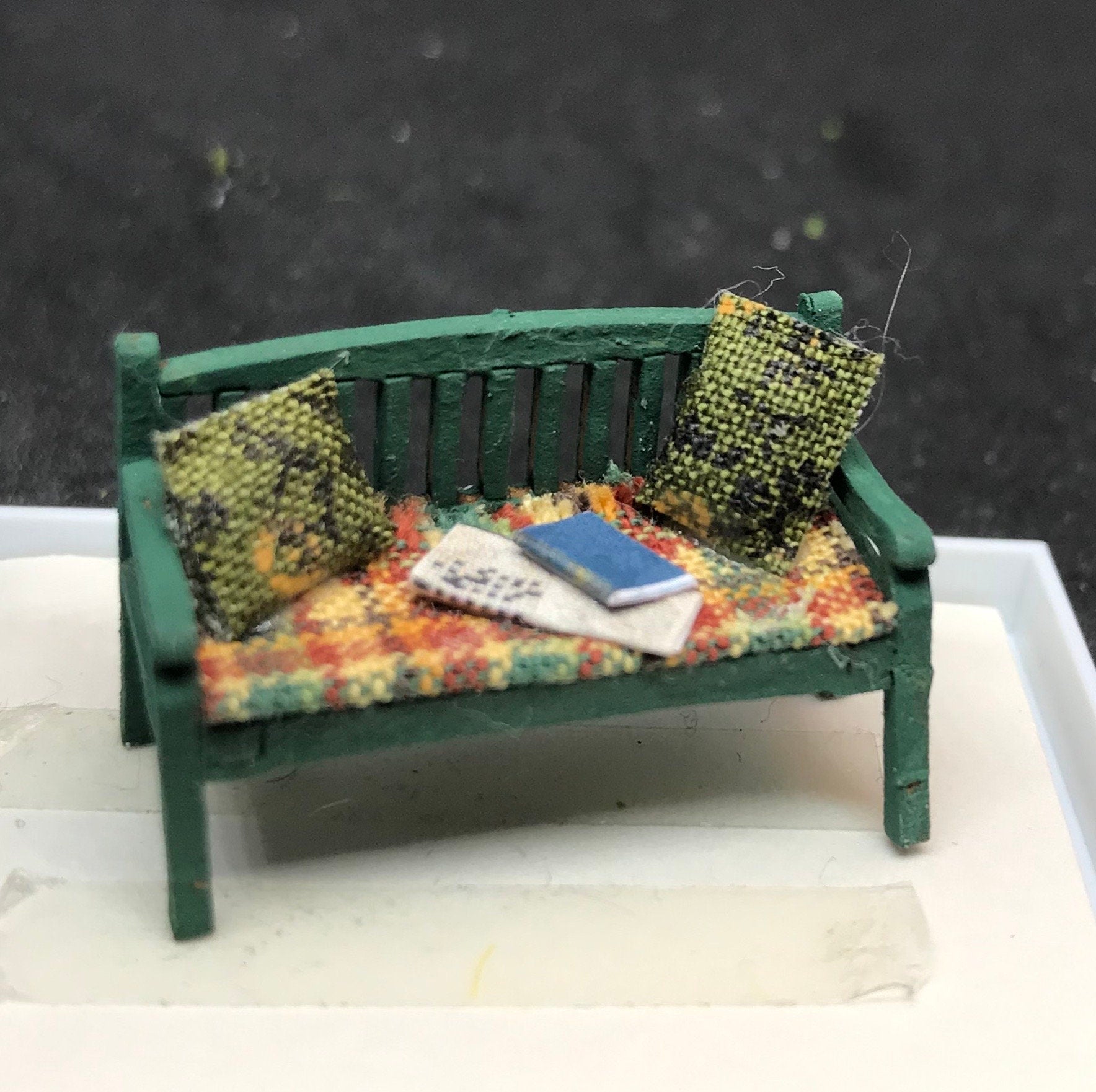 Dolls House Miniatures ( 1/48th - 1:48th - 1/4&quot; - Quarter Inch Scale )Luxury Dressed   Garden seat -
