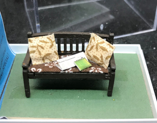 Dolls House Miniatures ( 1/48th - 1:48th - 1/4&quot; - Quarter Inch Scale )  garden Bench Seat   -