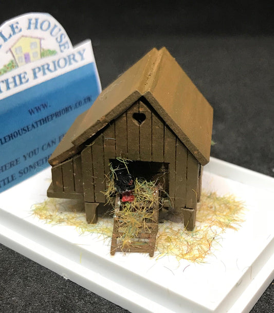 Dolls House Miniatures ( 1/48th - 1:48th - 1/4&quot; - Quarter Inch Scale )Luxury Dressed   Chicken Coop -