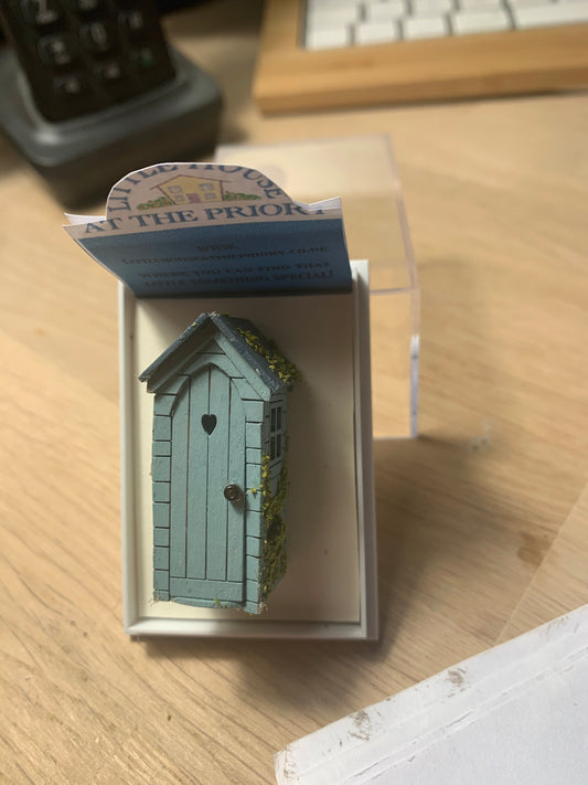 Dolls House Miniatures ( 1/48th - 1:48th - 1/4&quot; - Quarter Inch Scale ) Luxury Dressed   Potting Shed