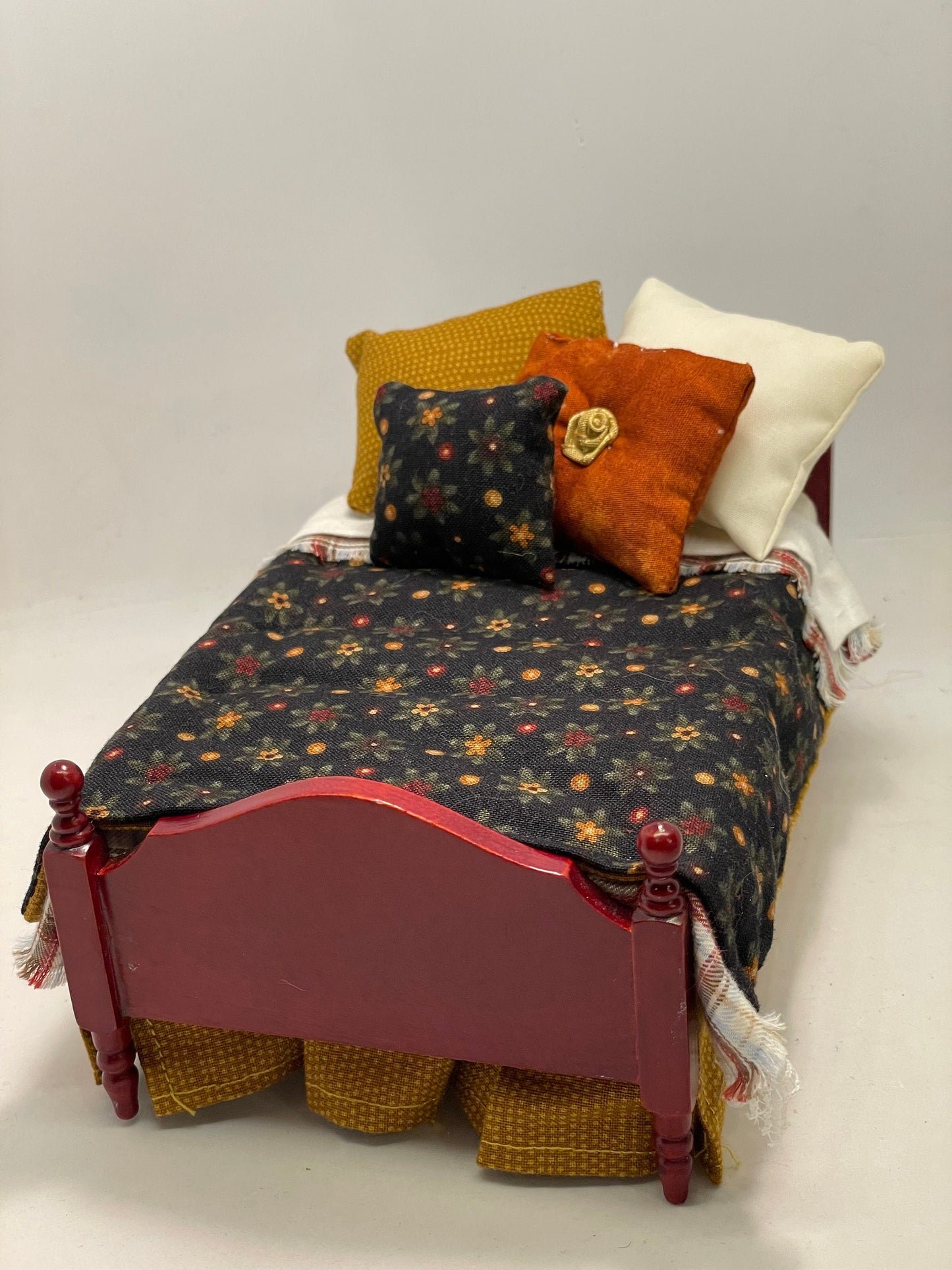Dolls House Luxury Handmade Mahogany 1/12th Single Bed - &quot;Kenneth&quot;