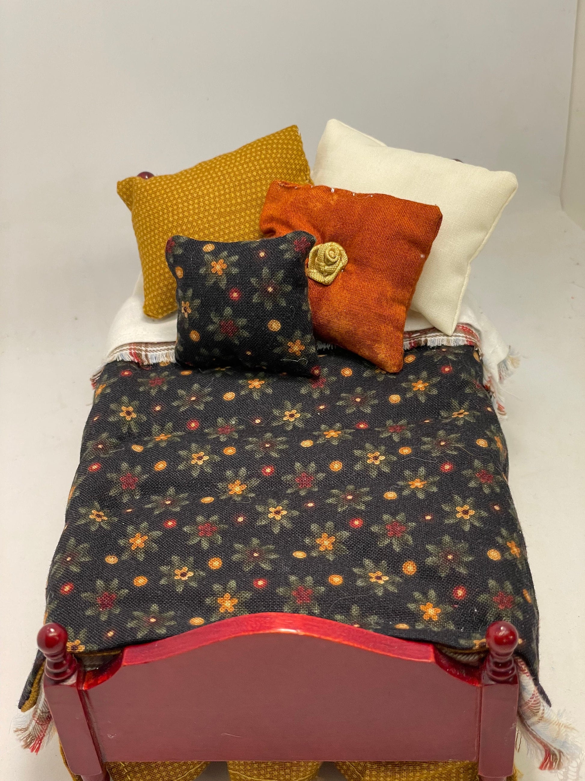 Dolls House Luxury Handmade Mahogany 1/12th Single Bed - &quot;Kenneth&quot;