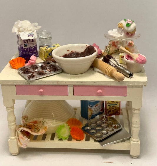DOLLS HOUSE MINIATURES - 1/12th &quot;Cup  Cakes &quot; Preparation Table