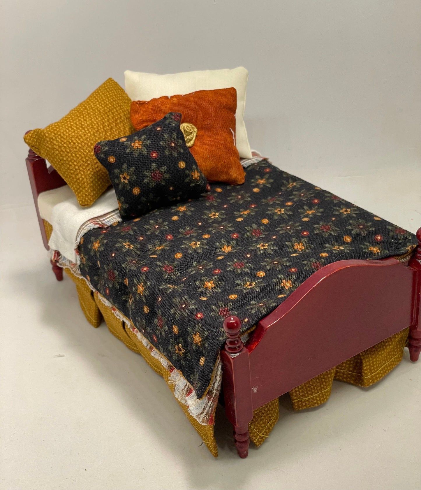 Dolls House Luxury Handmade Mahogany 1/12th Single Bed - &quot;Kenneth&quot;