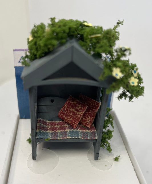 Dolls House Miniatures ( 1/48th - 1:48th - 1/4&quot; - Quarter Inch Scale )   Garden Seat