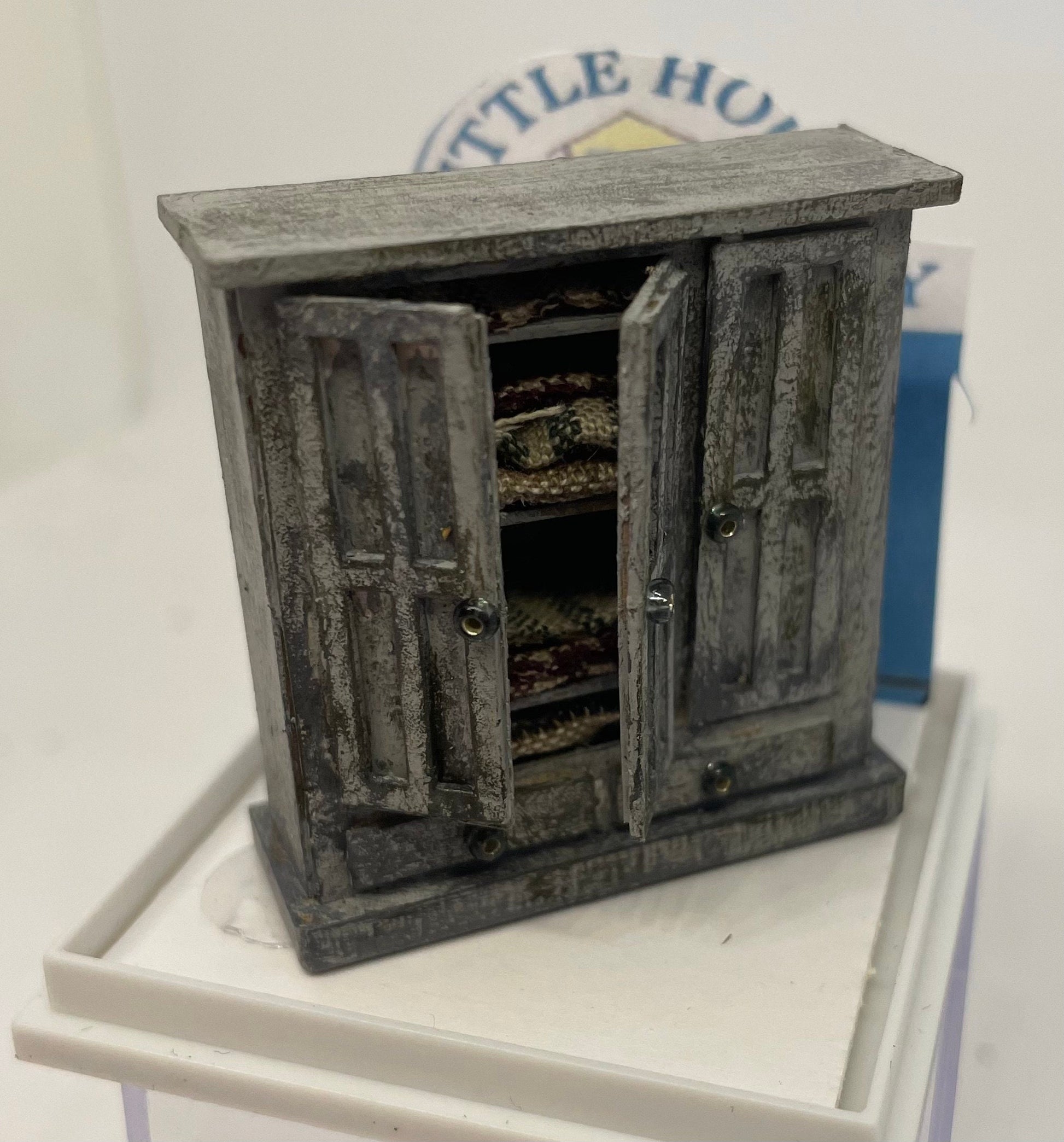 Dolls House  1/48th Linen Cupboard