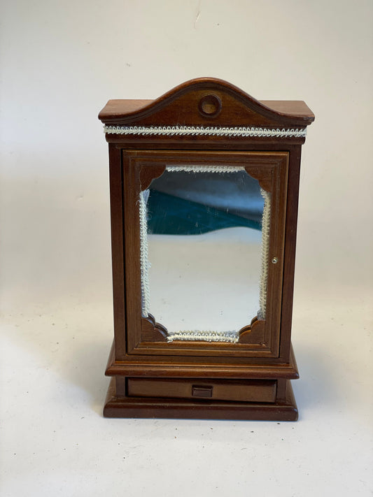 DOLLS HOUSE MINIATURES - 1/12th Wardrobe