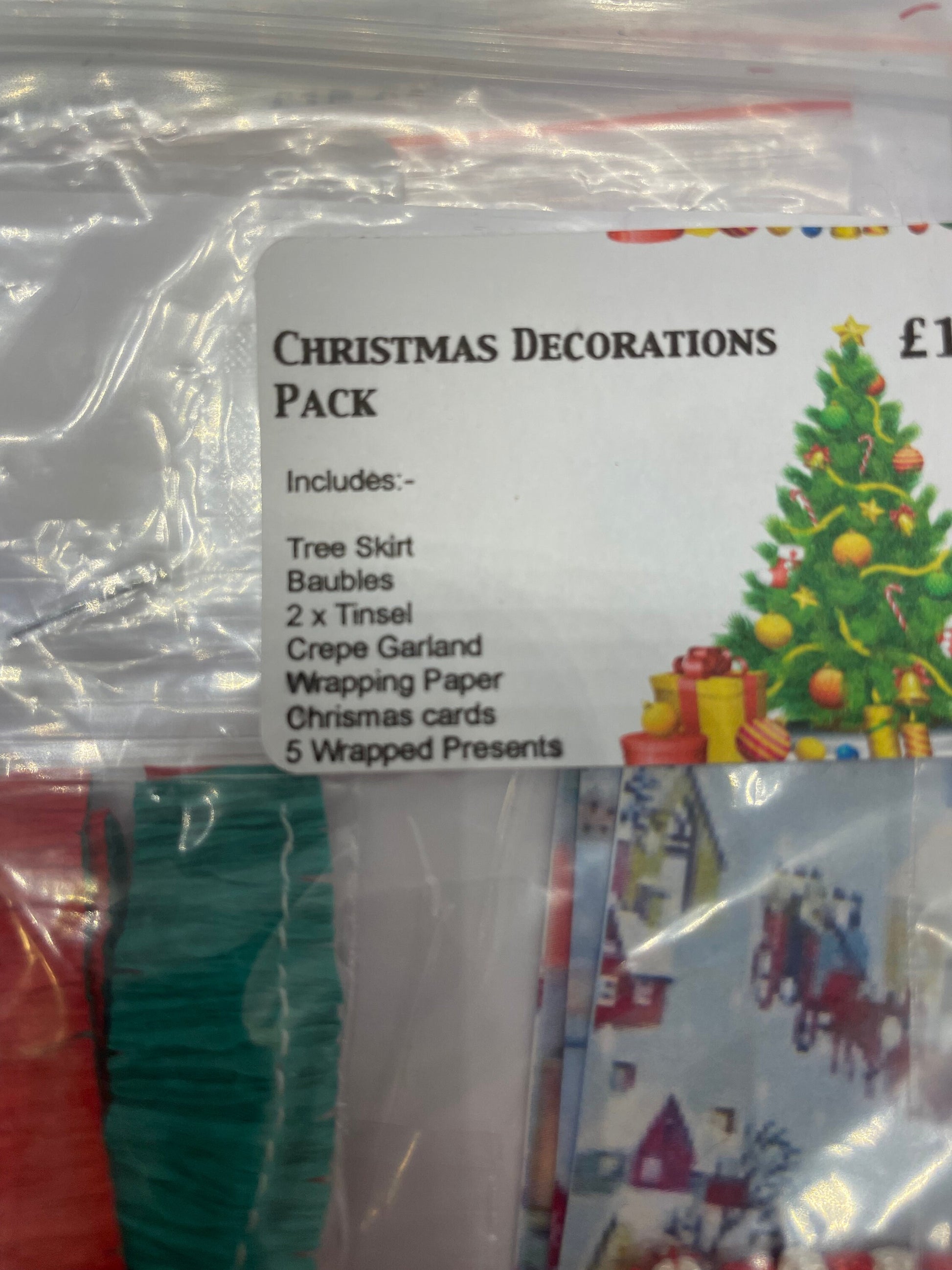 Dolls House Miniatures  - 1/12th Christmas Decorations Accessories Pack