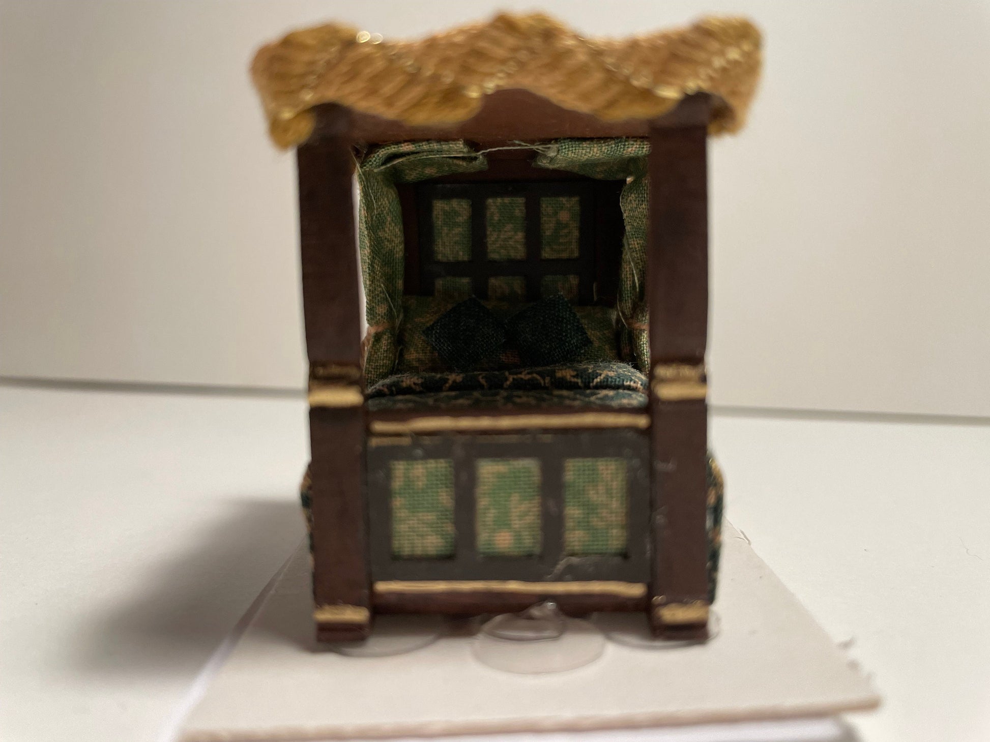 Dolls House Miniatures ( 1/48th - 1:48 - 1/4&quot; - Quarter Inch Scale )  - 4 Poster Bed - Catherine