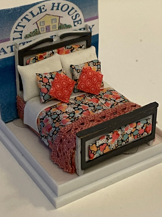 Dolls House Miniatures ( 1/48th - 1:48 - 1/4&quot; - Quarter Inch Scale )  - Double Bed - Ophelia
