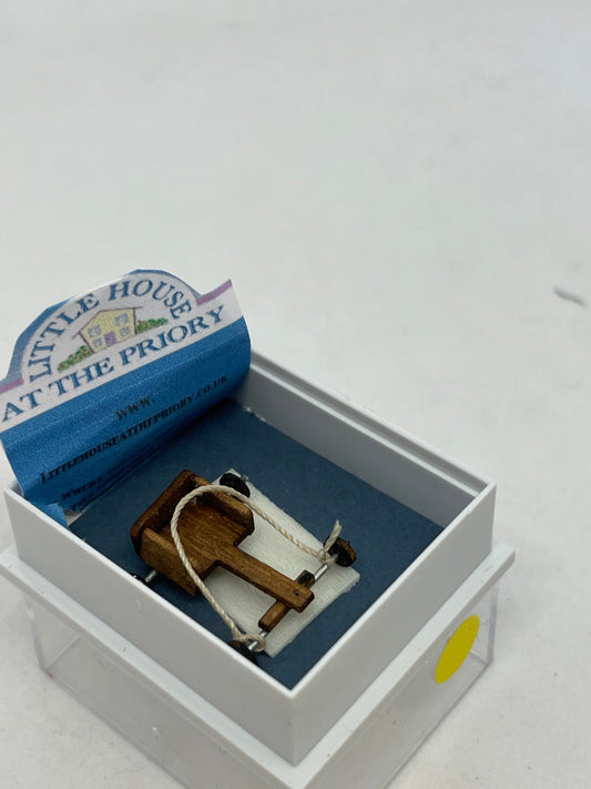 Dolls House Miniatures ( 1/48th - 1:48th - 1/4&quot; - Quarter Inch Scale )Luxury Dressed  go cart