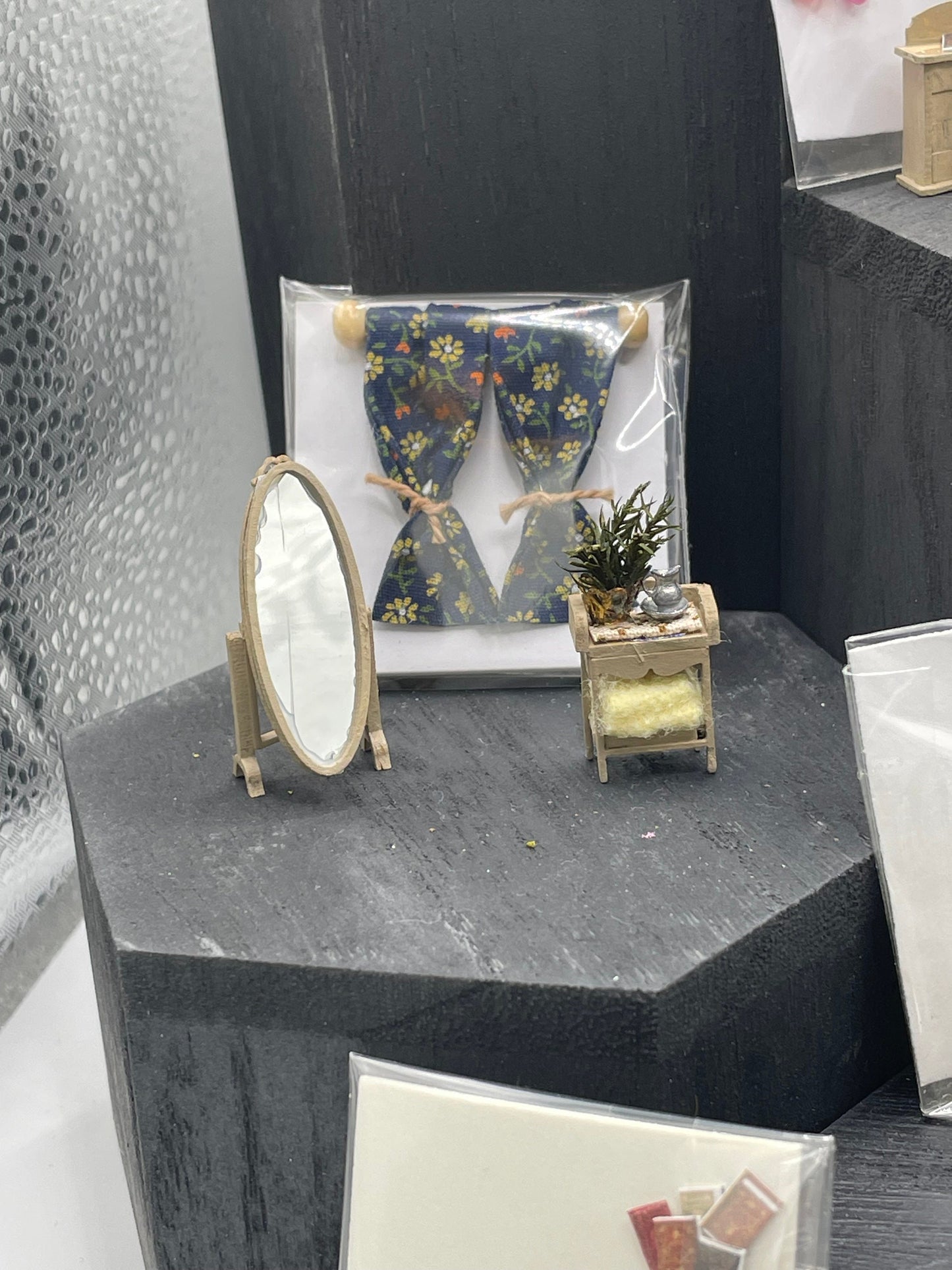DOLLS HOUSE MINIATURES - 1/48th room box - Double Bedroom