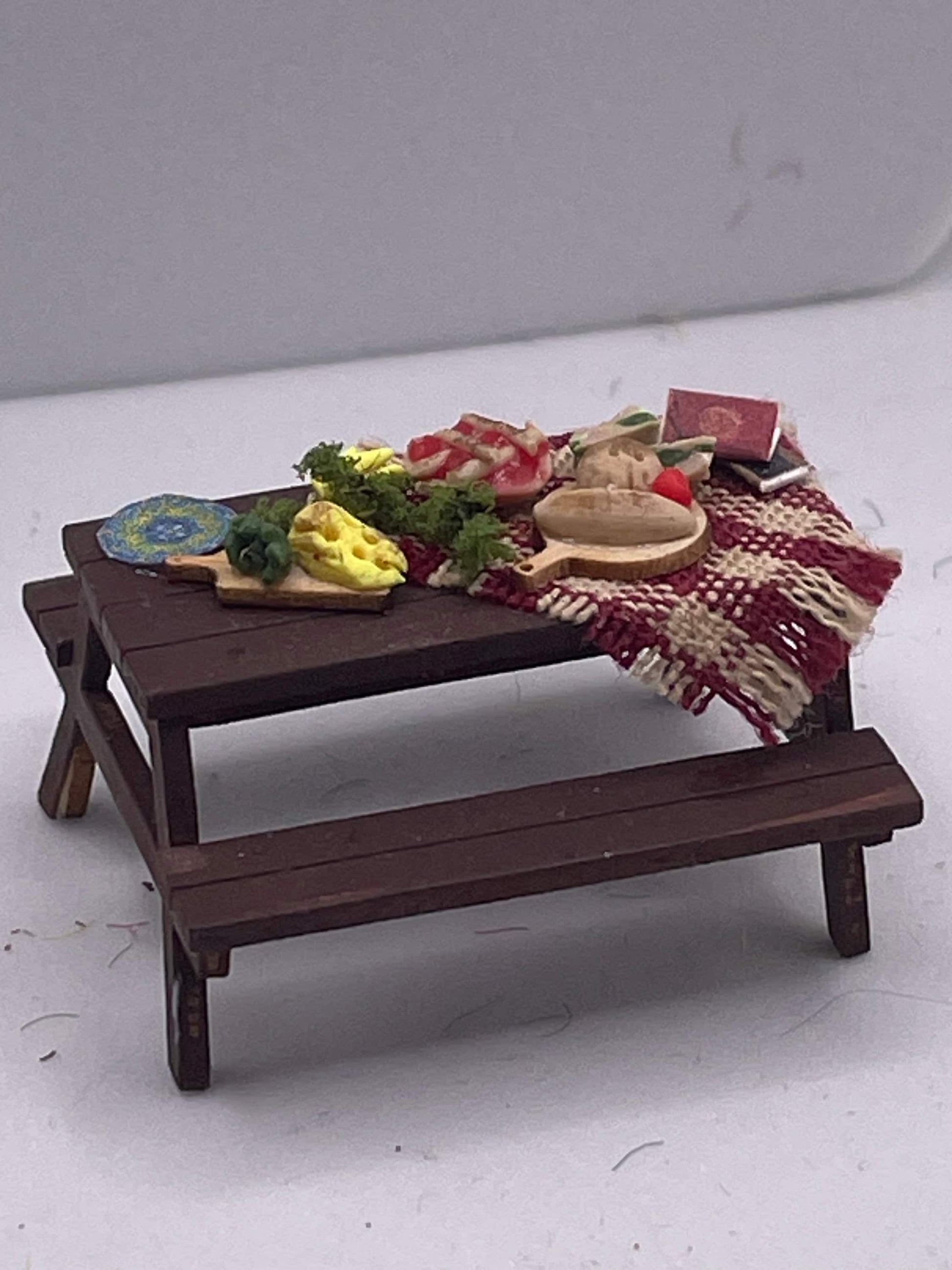 Dolls House Miniatures ( 1/48th - 1:48th - 1/4&quot; - Quarter Inch Scale )  Hand Made   - Picnic Table
