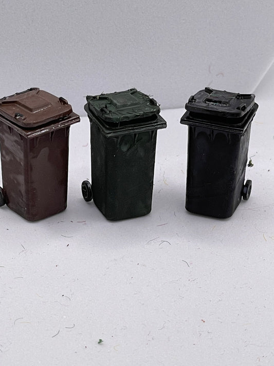 Dolls House Miniatures ( 1/48th - 1:48th - 1/4&quot; - Quarter Inch Scale )  Hand Made  - s/3 wheelie bins