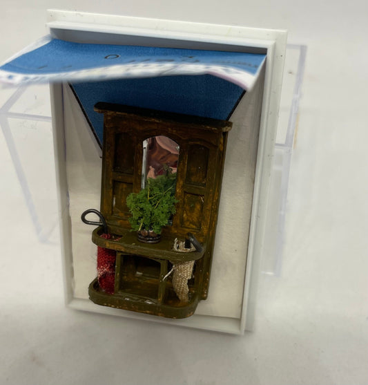 Dolls House   Dressed 1/48th hall stand