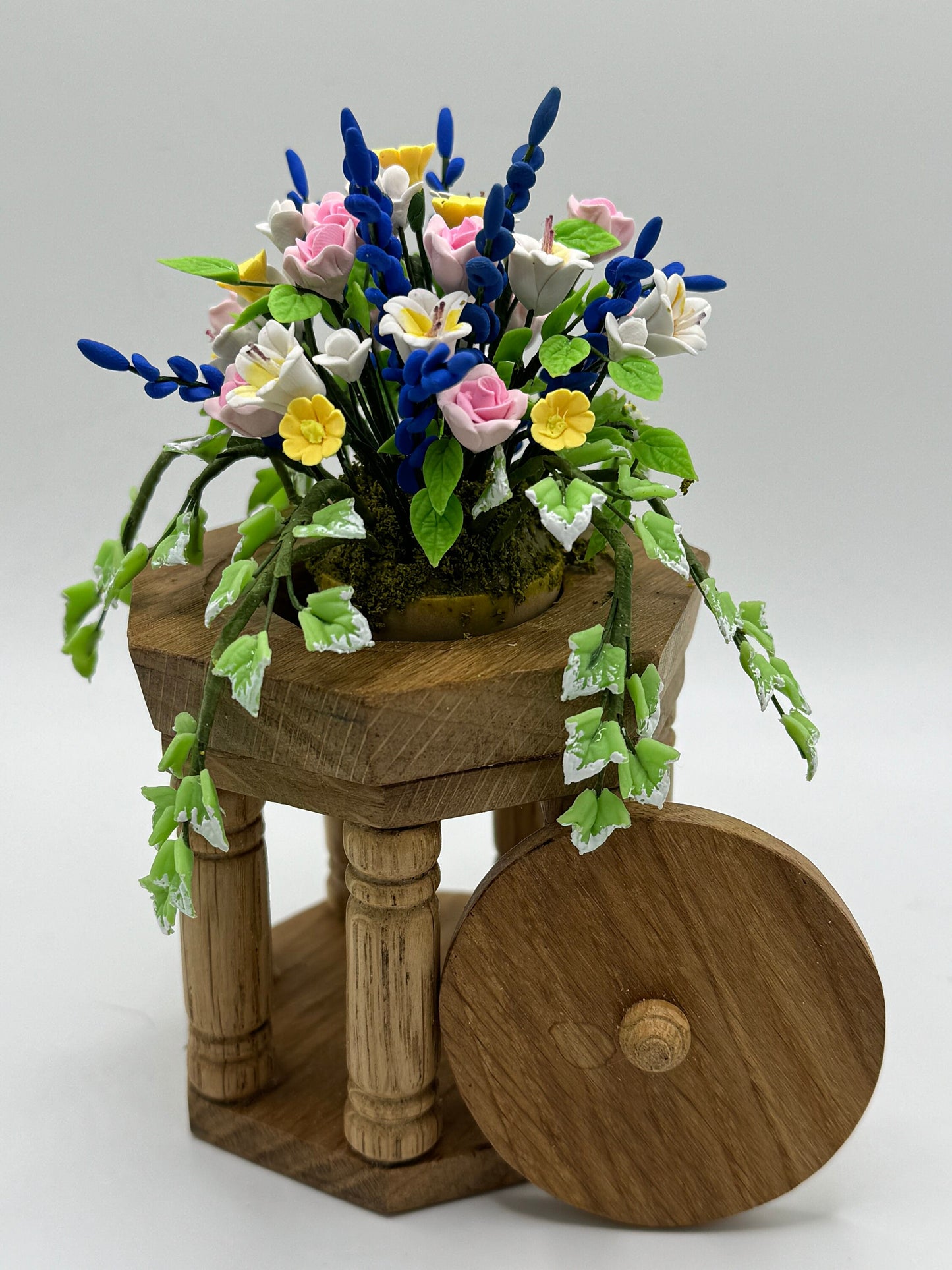 Dolls House Miniatures - Tudor church font  (oak)