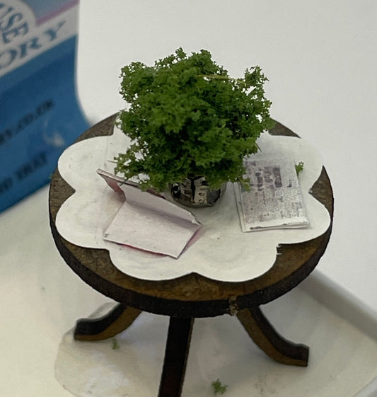 Dolls House   Dressed 1/48th table