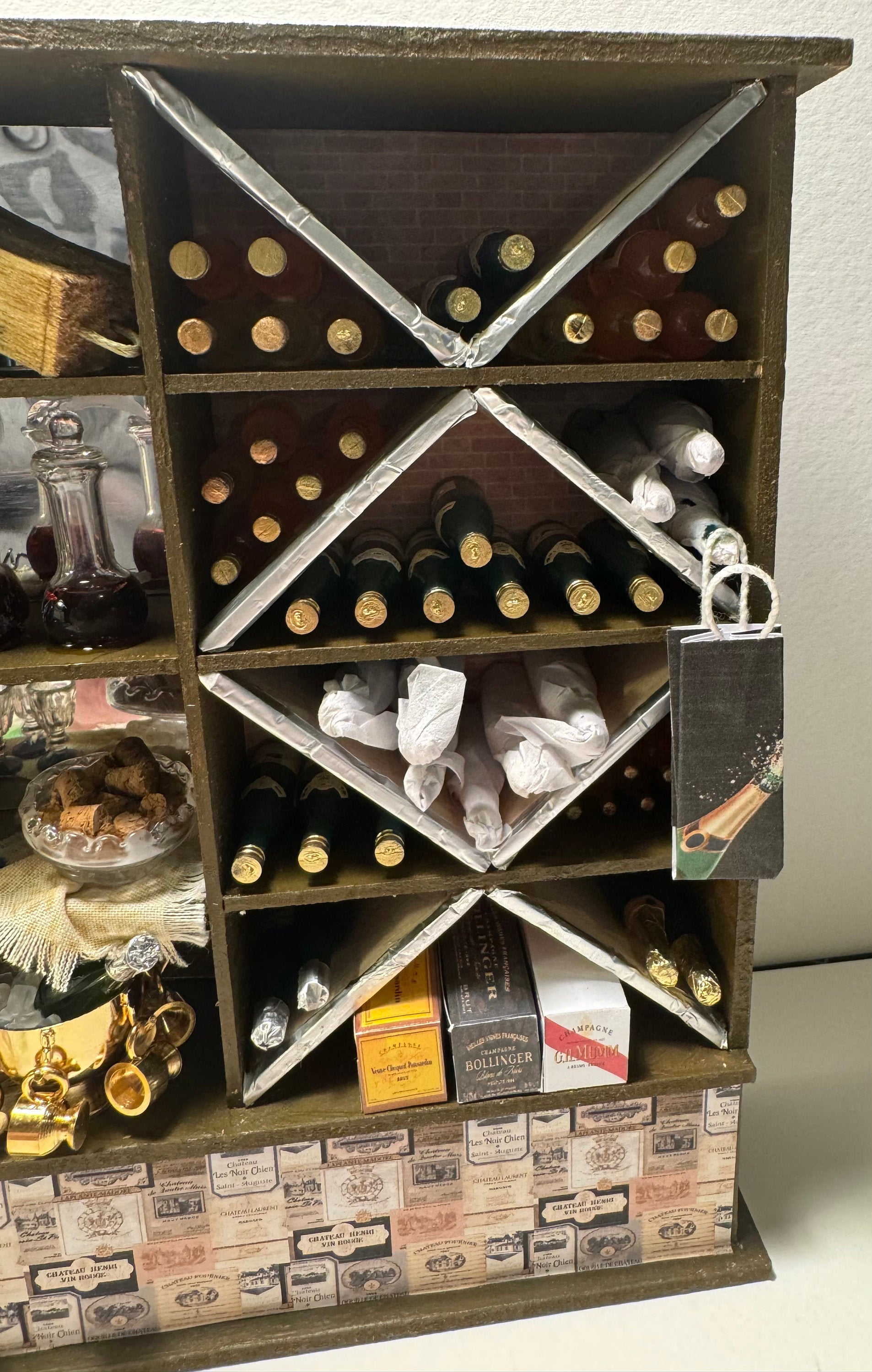 Dolls House Miniatures - 1/12th Wine And Champagne Rack / shelf