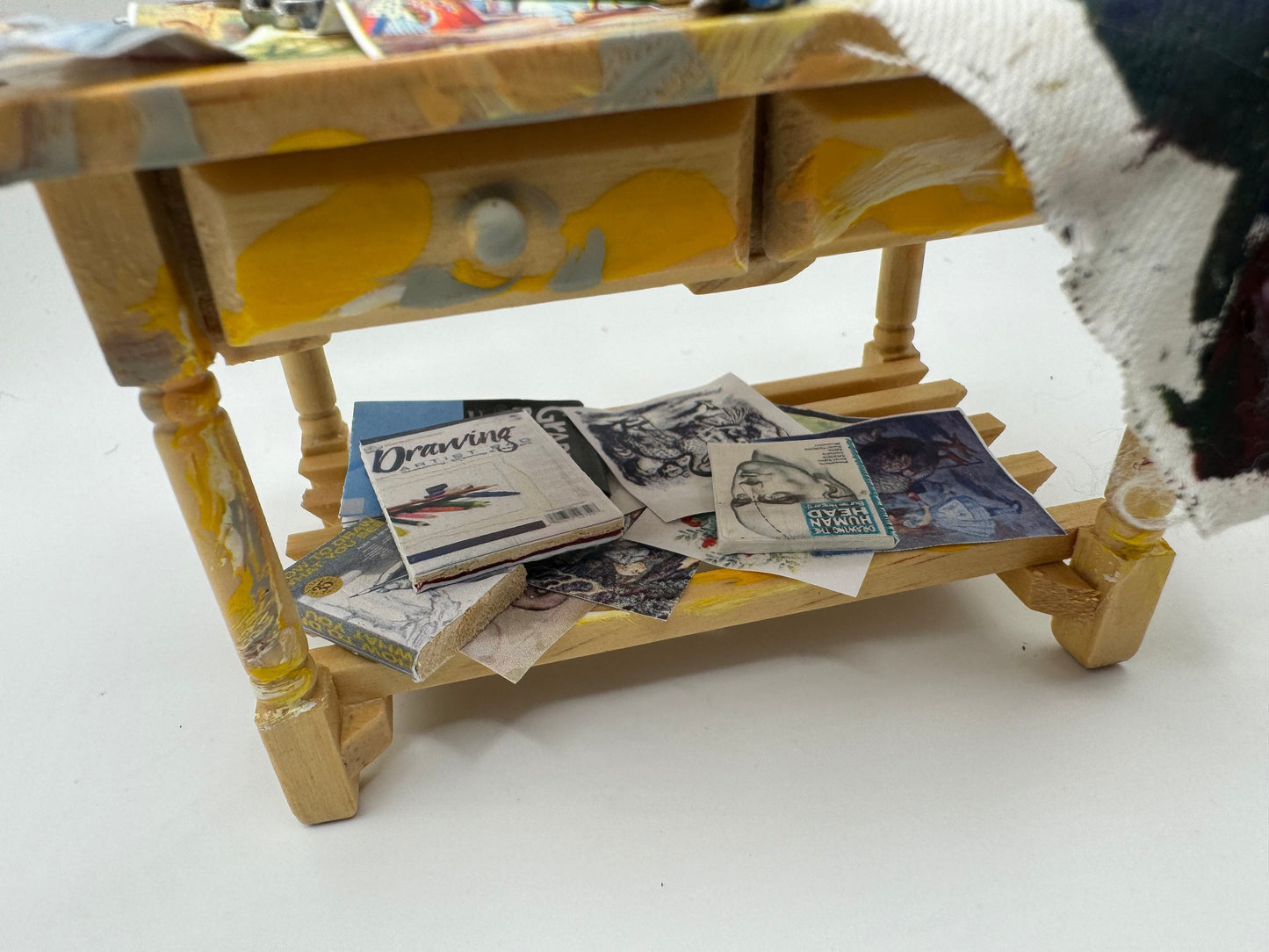Dolls House Miniatures - 1/12th Artist&#39;s Table