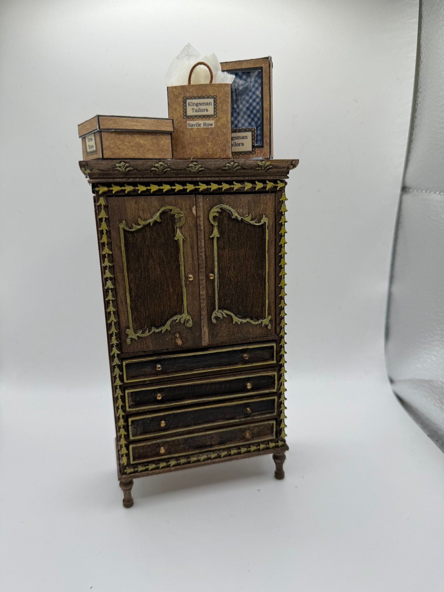 Dolls House Miniatures - 1/12 Gentlemen&#39;s Shirt cabinet