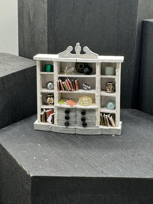 DOLLS HOUSE MINIATURES - 1/48 - 1:48 - 1/4&quot; - Quarter Inch Scale - Bookcase / Display Cabinet