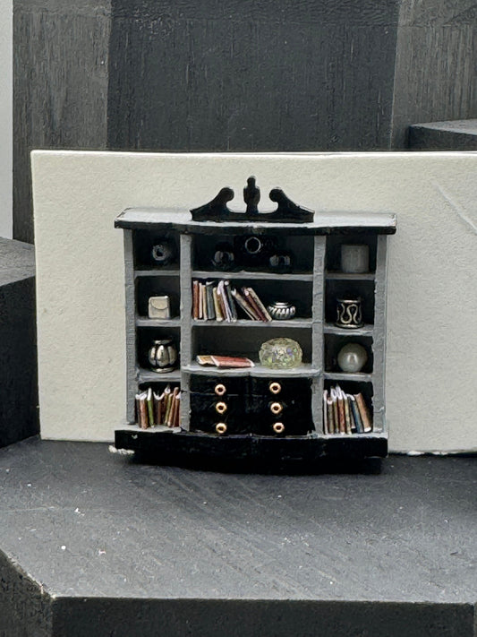DOLLS HOUSE MINIATURES - 1/48 - 1:48 - 1/4&quot; - Quarter Inch Scale - Bookcase / Display Cabinet