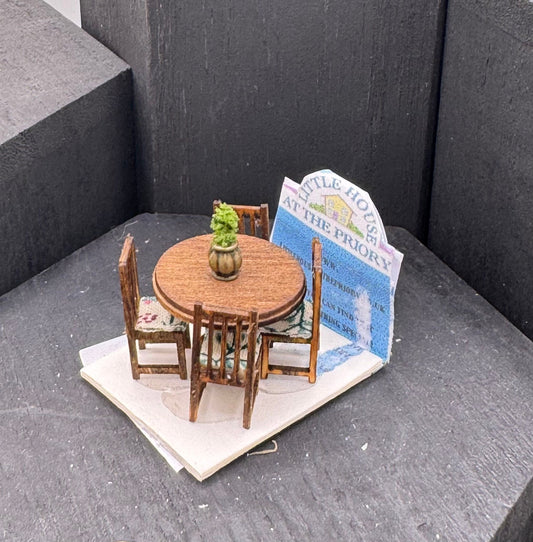 Dolls House  1/48th Table and 4 chairs