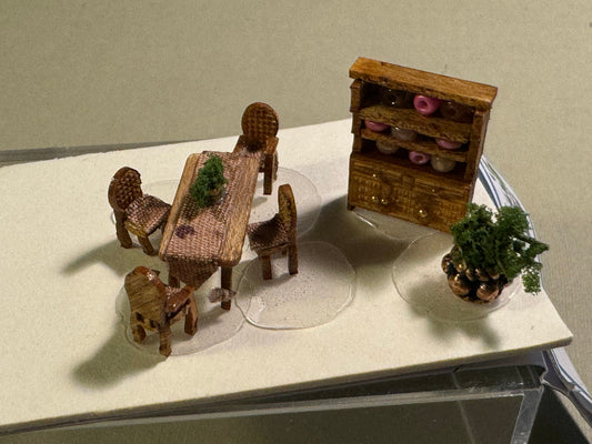 Dolls House Miniatures 1/144th / 1:144 / micro / dutch scale Traditional Dining  Room set