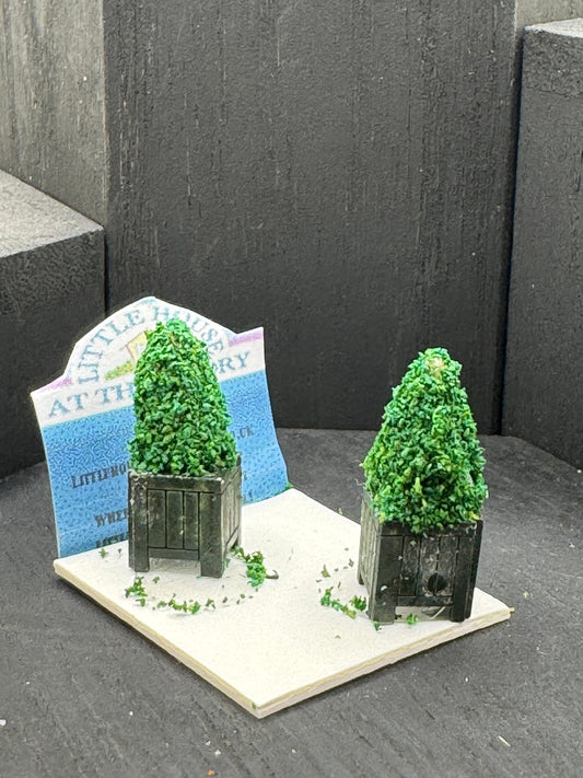 Dolls House Miniatures ( 1/48th - 1:48th - 1/4&quot; - Quarter Inch Scale )  - s/2 topiary Trees